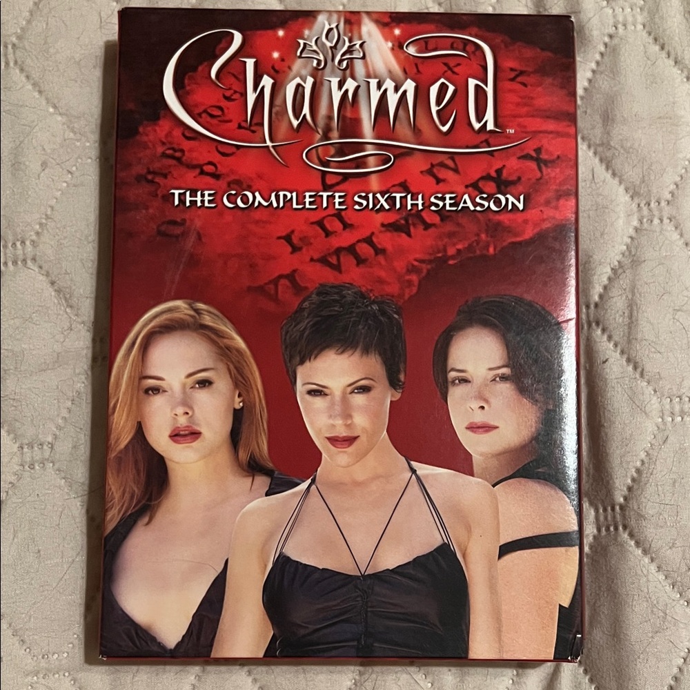 Charmed: The Complete Sixth Season DVD set